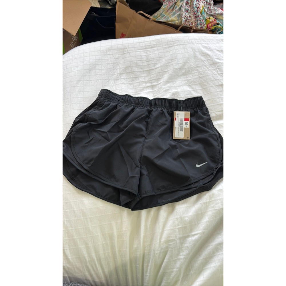 Nike Women's Dri-Fit Tempo Track 3.5 Shorts Black Large